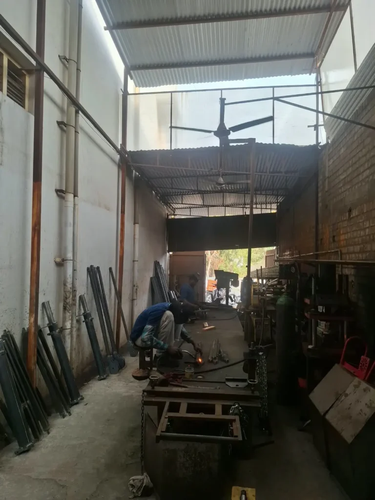 TrueSafety-construction-lift-Manufacturer